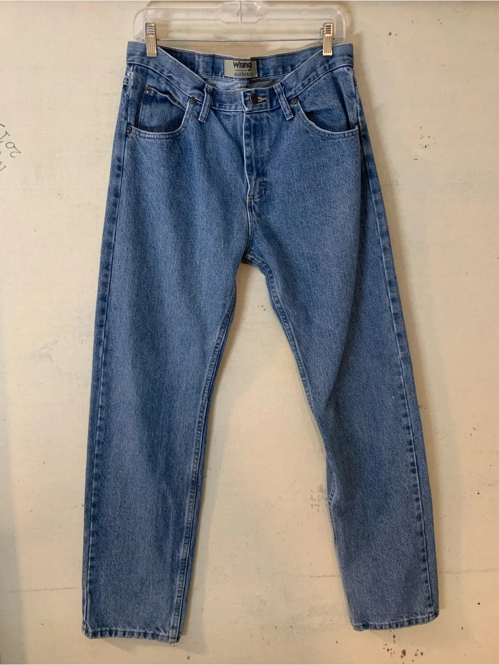 Vintage Wrangler Men's Medium Blue Relaxed Fit Denim Jeans, Size 33